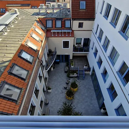 7thheaven Centre Free Parking In The Building Apartment Bratislava