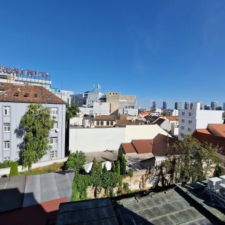 Apartment 7thheaven Centre Free Parking In The Building Pressburg