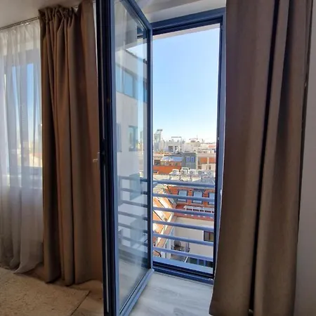 7thheaven Centre Free Parking In The Building Bratysława