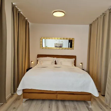 7thheaven Centre Free Parking In The Building Bratysława